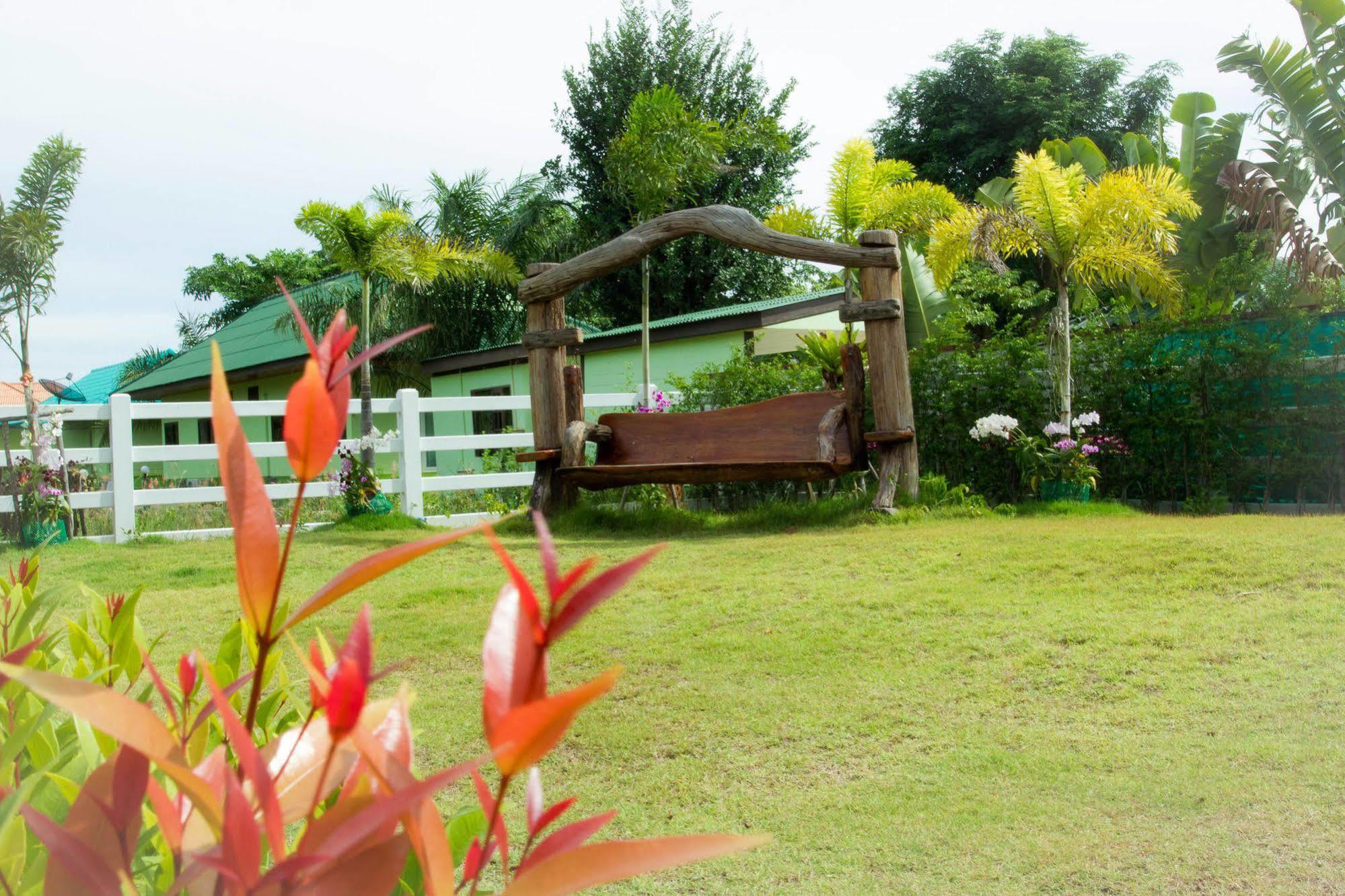 بران بوري Nam Talay Resort المظهر الخارجي الصورة